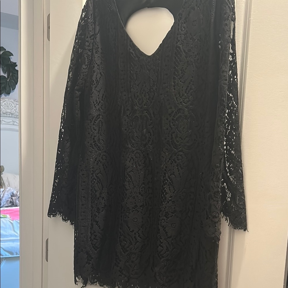 Elegant Black V-Neck Long Sleeve Cocktail Dress